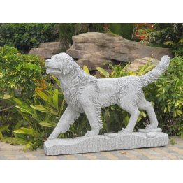 Скульптура собаки из гранита